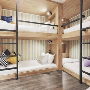 Dormitory Room Mixed